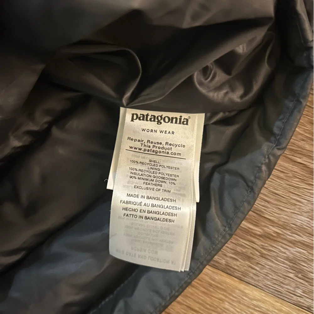 Patagonia Down Sweater - Picture 6 of 7